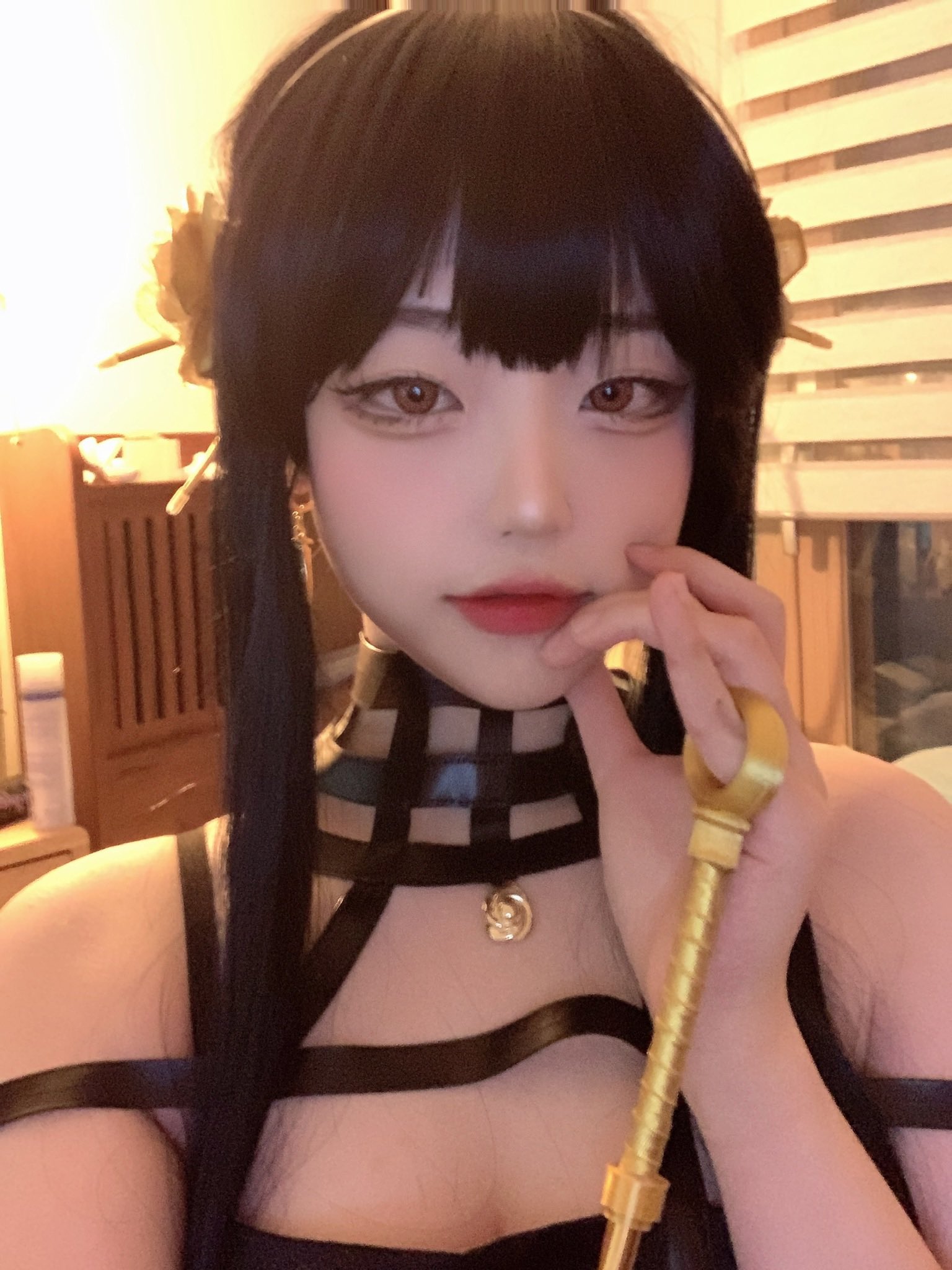 Hina's bold cosplay look