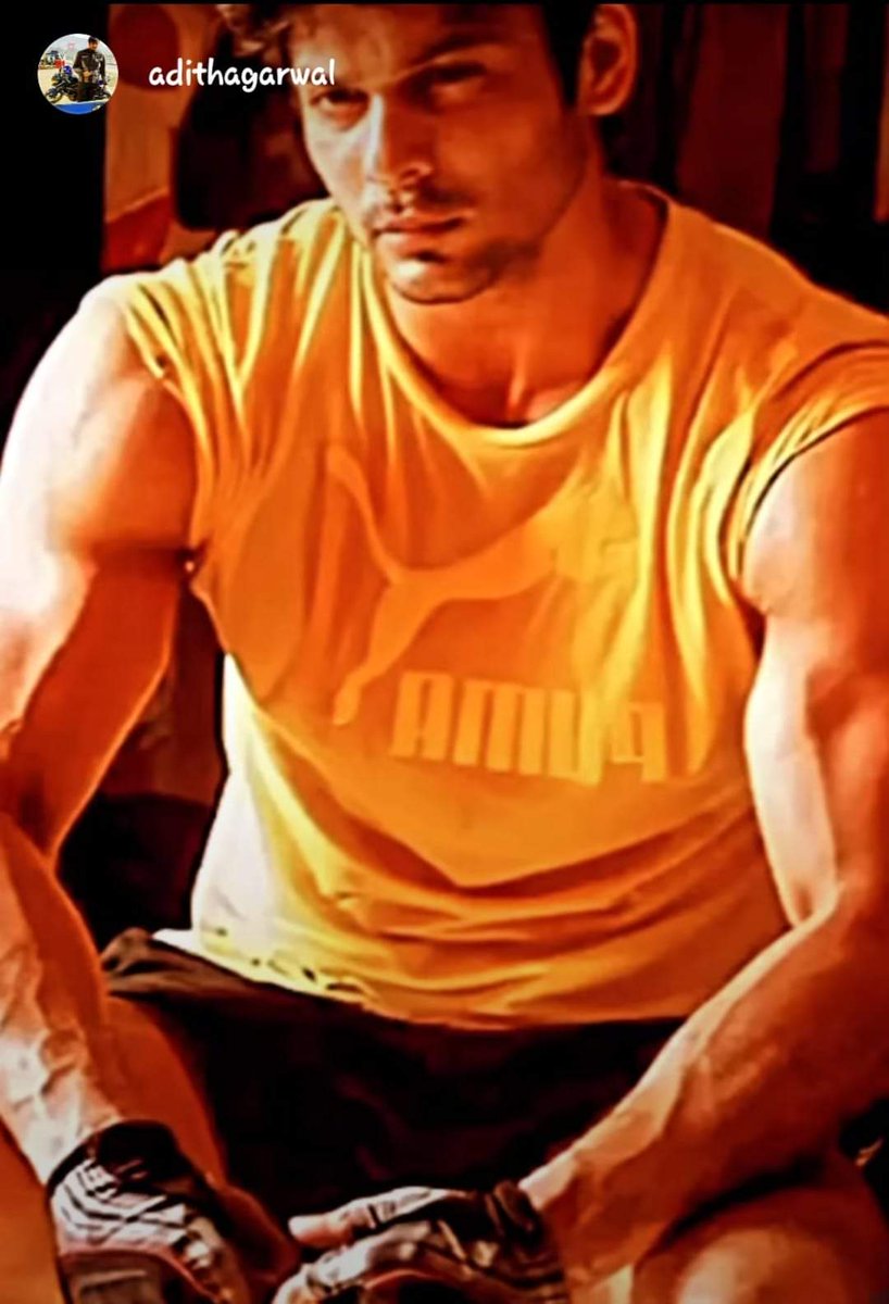 Sumaita0106's tweet photo. Miss you @sidharth_shukla Bhai 🥺🥺..

#SidharthShukIa 
#SidHearts https://t.co/04OaycoU3j