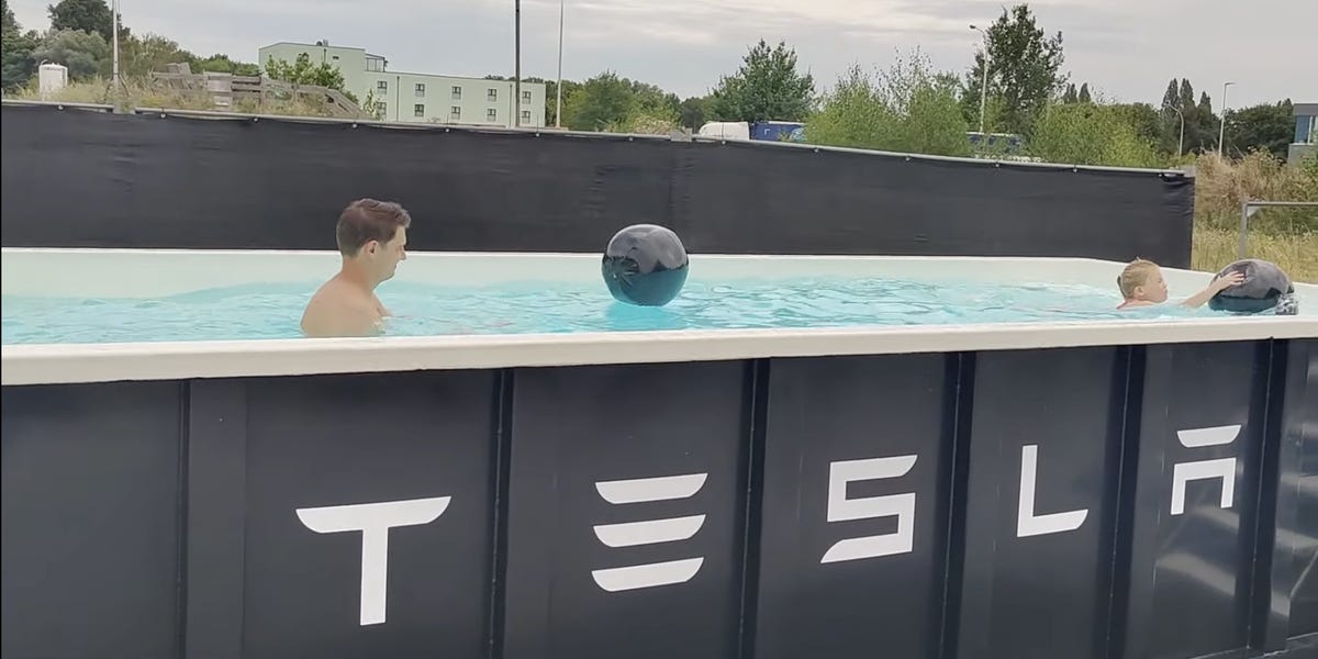 A solar-powered Tesla pool, a charging station, Germany, drivers, their cars
