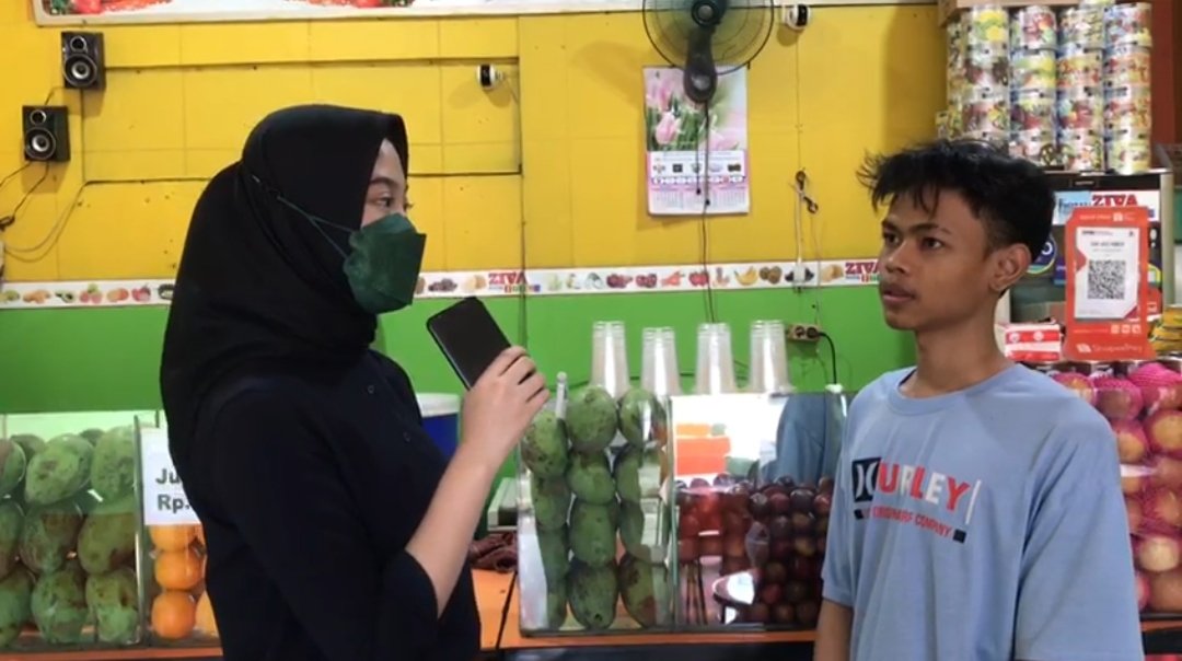agnimadendaa's tweet photo. Aksi kita (Part 8)

Dan semoga para pelaku UMKM bisa terus mengembangkan usahanya. Dan juga lapangan pekerjaan menjadi lebih luas.
Ini Beberapa dokumentasi pas aku buat video aksi sosial. Sekian,see u another tweet guys🤩
#VOKASIIMPACT #MPKMB59SVIPB 
#TheStoryOfGatamalaAgrinawa https://t.co/iRxWS4e0qb