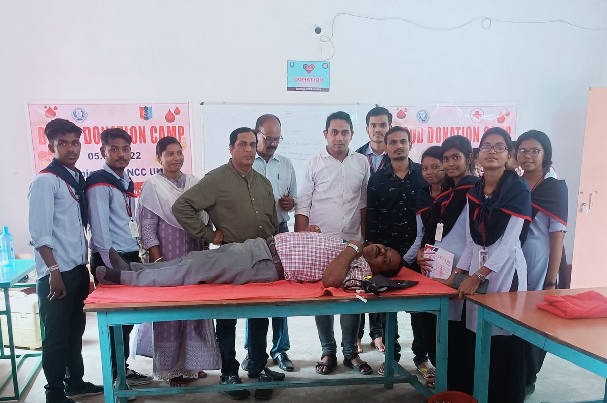NssSeemanta's tweet photo. Be the reason for someone's heartbeat. 

130 units of blood are collected on the Occasion of Blood Donation Camp 2022

#seemanta_mahavidyalaya 

#Nssodisha
#NssIndia

#blooddonation 
#blooddonationcamp2022  
#donateblood
 #savelives #health https://t.co/yj36JZITRP