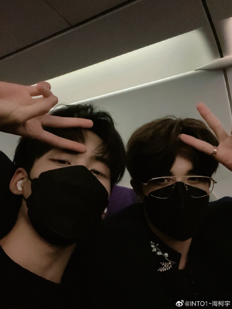 forzky's tweet photo. กำลังกรึ่ม ตาสว่างเลอออ https://t.co/MHXSx4Nc5v