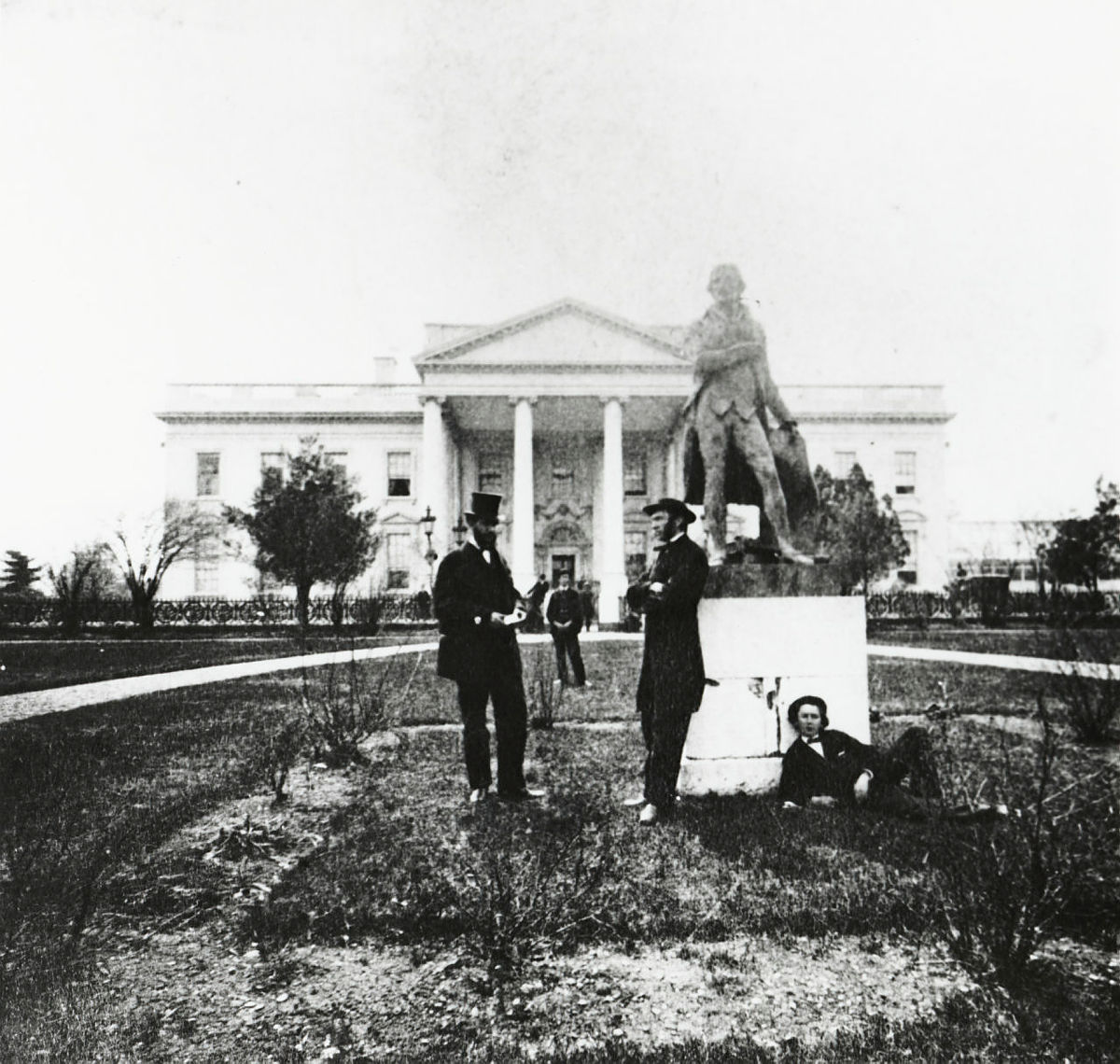 It remained there for 30 years (pictured), until August 1873, when President Ulysses S. Grant had the statue removed from its position on the White House Grounds. In 1900, the statue returned to the Capitol Rotunda, where it has remained ever since. Image: @USNatArchives