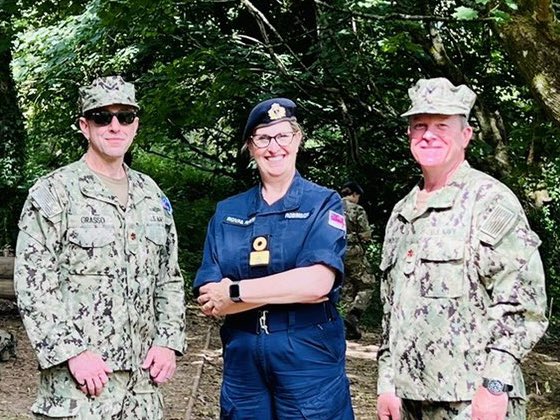 JennyFlags's tweet photo. @CdreMelRobinson @WO1PonyMoore @USNavyCNR @DartmouthBRNC #Sorted 😊 https://t.co/HY2efhhRdx