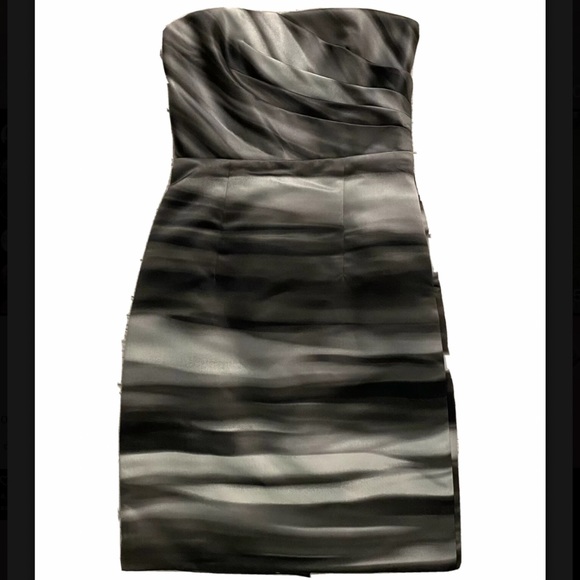 PixiedustPoshP's tweet photo. So good I had to share! Check out all the items I'm loving on @Poshmarkapp #poshmark #fashion #style #shopmycloset #calvinklein #bellepoque #shinesty: https://t.co/PcGTcyaA54 https://t.co/jPKUQv6T1K