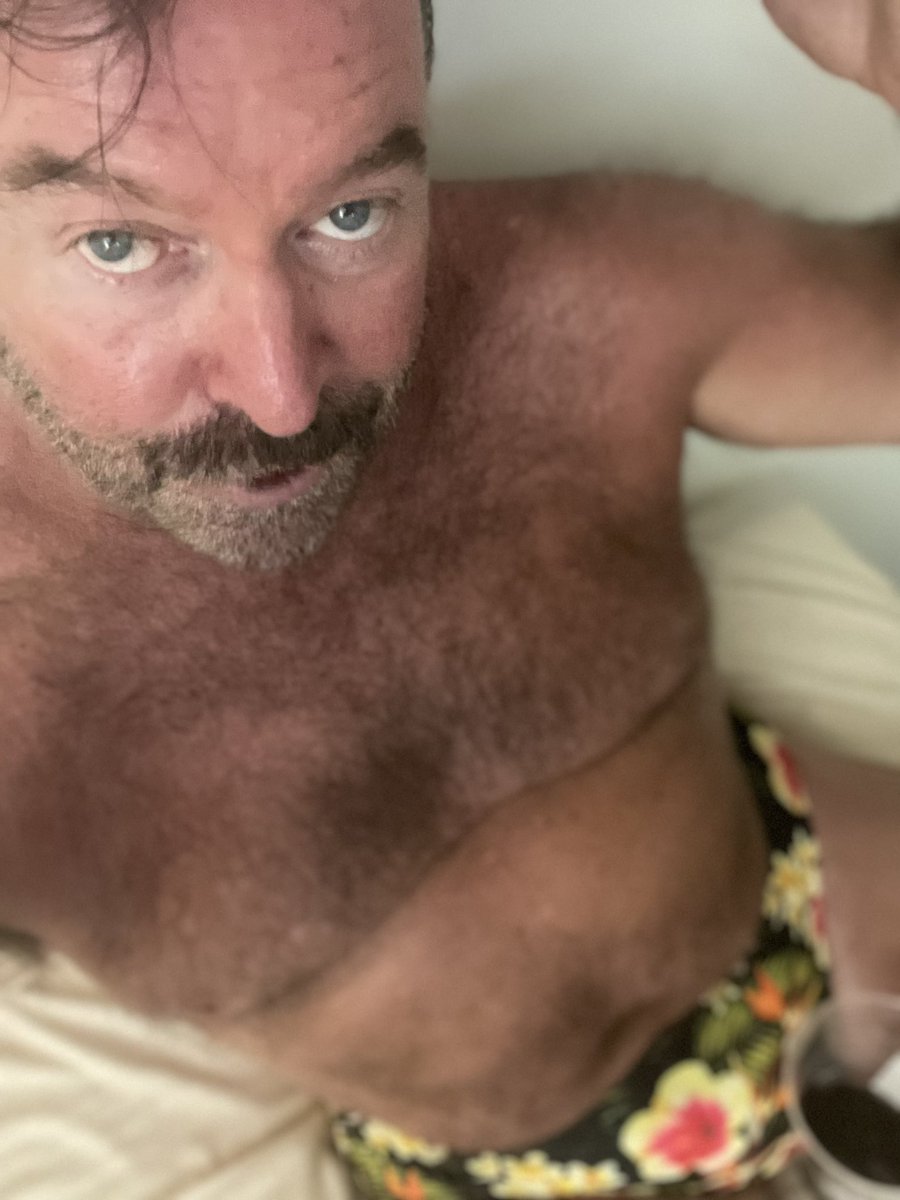 patrixdream's tweet photo. Iβve got some juice for you!
#juiceymen #thirstygay #gaydilf #hairyman #hairychest #meninspeedos #gayblueeyes #scruffmen #hairymanlovers #manhunt #man2man https://t.co/9XqIvqeVXr