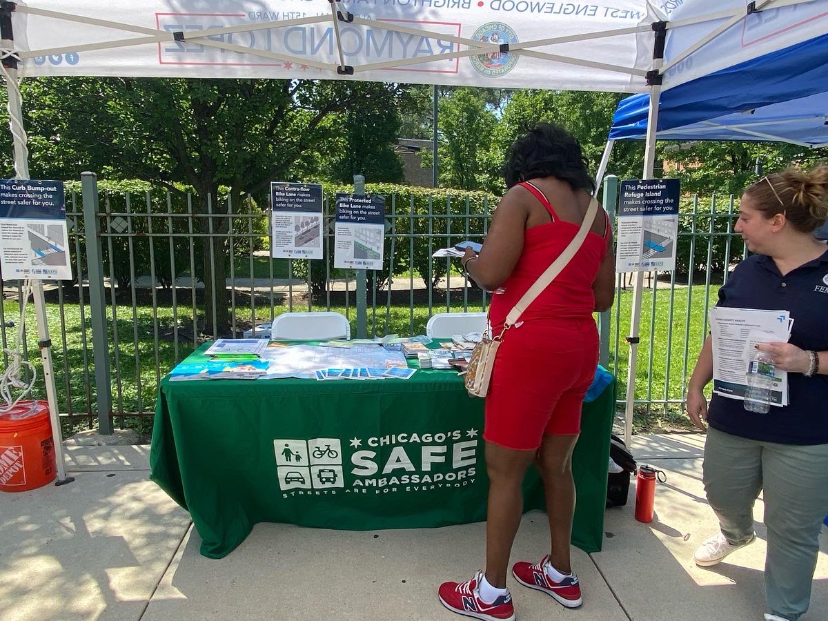 ChicagoSafe's tweet photo. Current situation….
7th Annual Englewood Community Health Fair. #SlowDownChicago #VisionZeroChicago #ChicagoSAFE
@rushalzheimers @VZchicago @ChicagoDOT @RLopez15thWard @IDOT_Illinois https://t.co/fa8A6M1QaW