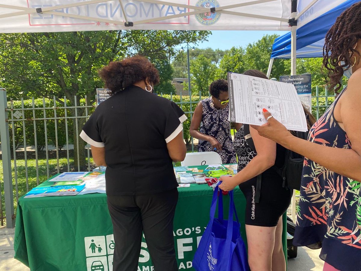 ChicagoSafe's tweet photo. Current situation….
7th Annual Englewood Community Health Fair. #SlowDownChicago #VisionZeroChicago #ChicagoSAFE
@rushalzheimers @VZchicago @ChicagoDOT @RLopez15thWard @IDOT_Illinois https://t.co/fa8A6M1QaW