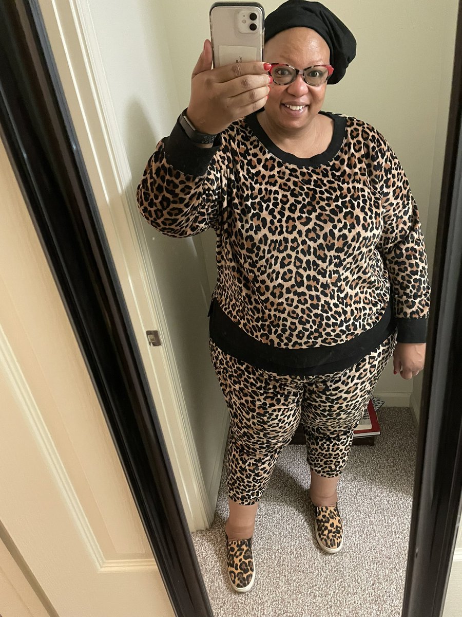 AjayHolmes's tweet photo. RA Training Day 5: Pajama Day!!! @usfca #makingusfhome once again Maggie, my cat, was like come on!!!!! 😂 😂 https://t.co/uWQQ3ilFpp