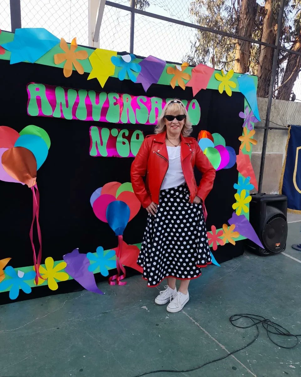 SotoRubila's tweet photo. #AMOSERPROFE 
#PROFESOL #quintosolcito

60 años de la escuela Teniente Serrano 

Siembra amor y cosecharás niños felices e integrales

Hoy de los años 60 
S☀️lcito https://t.co/iesPWCAd1x