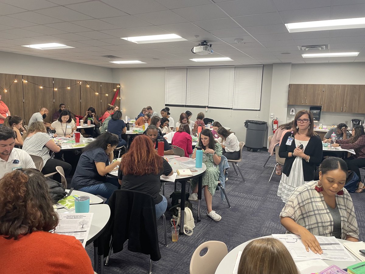AliciafBates's tweet photo. @MMStutts11 is welcoming and leading new teachers in KISD curriculum and effective Math instructional strategies. New Teacher Orientation is one of Secondary Curriculum & Instruction favorite days! #katymodelsmath #SecCI https://t.co/6bOfga0A1Y