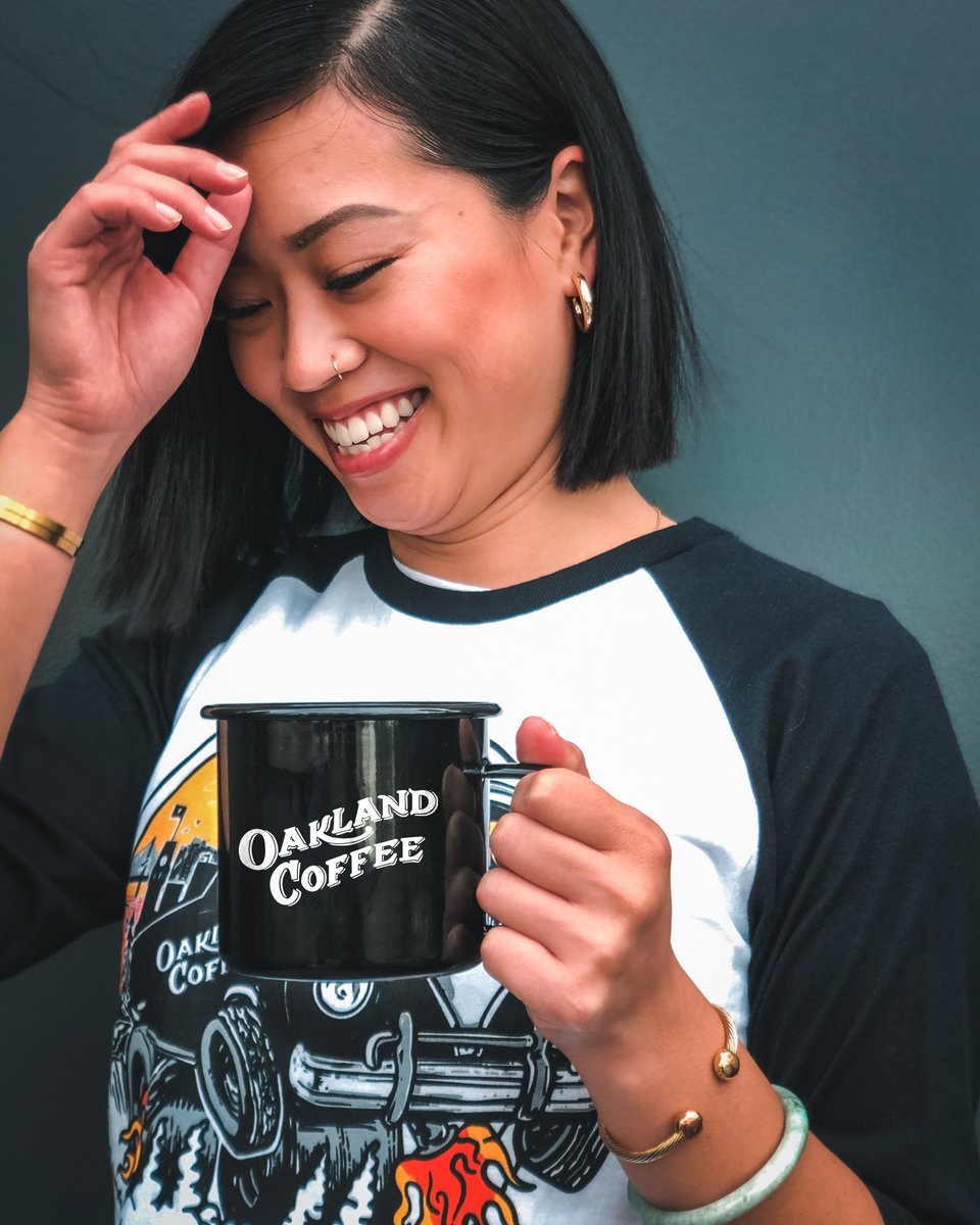 Happy Friday friends! We’re already enjoying a second cup of coffee on this beautiful summer morning. Hope you’re having a good day too 🌞☕️ What are your plans for the weekend? #OaklandCoffee #SummerFridays #DamnGoodCoffee