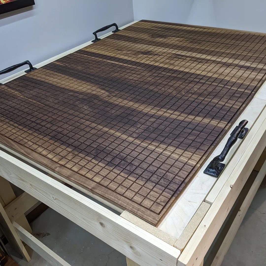 ShopBotTools's tweet photo. Tim @lakeshorefablab is taking D&D to the next level with this epic ShopBot-created playing field! π€©
If youβve made custom games or accessories with the help of a ShopBot CNC, tag #shopbot to be featured. π§ββοΈπ§π»π§πΌββοΈπππ
#ShopBotCNC #CNC #DnD #HellfireClub https://t.co/1RyEgg9JbM