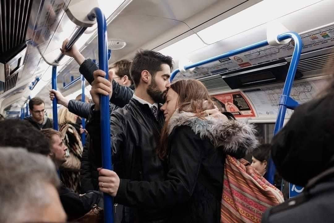 ml_e11's tweet photo. ان الله يجمعنا بالطيبين دُون سعيٍ منّا , فالقلوب علي نقائها تقع.♥️ https://t.co/6imvqzyo2t