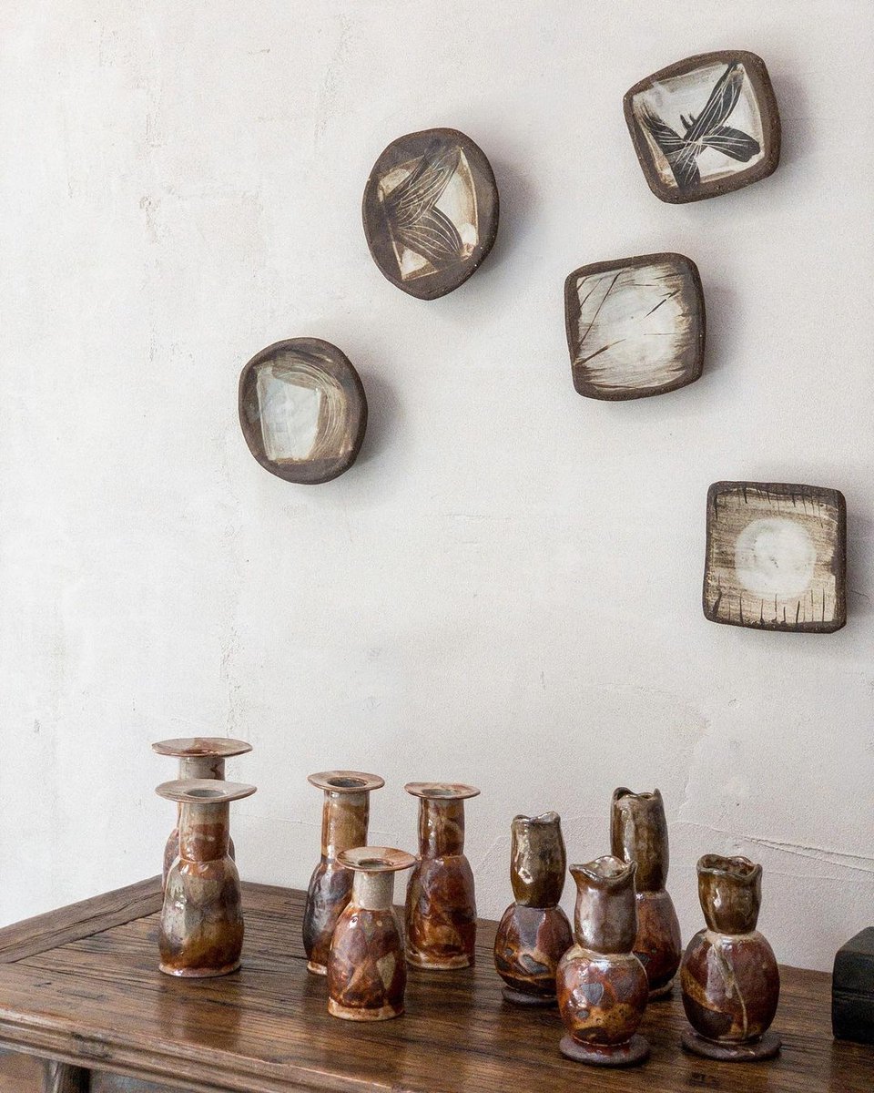 Pier70sf's tweet photo. Have you visited the @hugomentosf gallery?
On view now through August 14 is a group exhibition of three dimensional mixed media by Janet Jones and ceramic art by Vince Montague and Hideo Yoshida. #Dogpatch #DogpatchSF https://t.co/ljD7zUbSaX