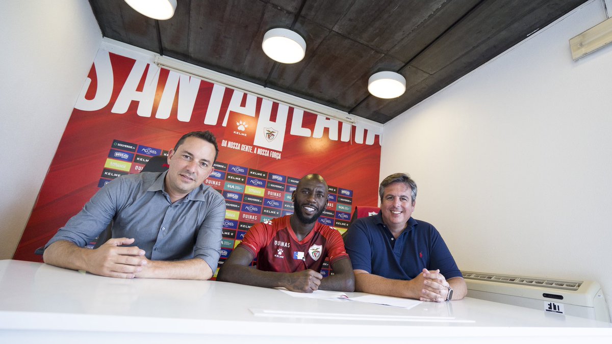 CD_SantaClara's tweet photo. 𝐀𝐋𝐋𝐀𝐍𝐎 𝐑𝐄𝐍𝐎𝐕𝐀 🔥 🥷

Extremo brasileiro consumou a extensão de contrato com o Santa Clara por mais uma época. 

📲 https://t.co/dBo18yw0pD

#BravosAçorianos #MisticaInsular https://t.co/MgXtu5y4Z8