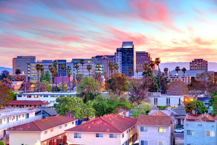 sfagentangela's tweet photo. Despite its large size, San Jose is the third safest of America's large cities, having a low incidence of crime and criminal activity. What's your favorite part about living in San Jose? #CommentBelow #FunFactFriday https://t.co/DVk1IW2LoR