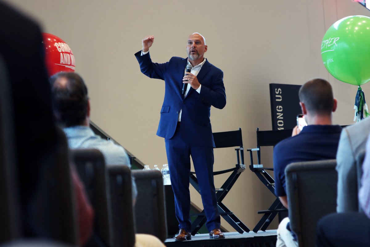 innosourceinc's tweet photo. We are inspired! This morning we shared time with several thought-provoking leaders in business, in sports and in health. We learned some great strategies for how to succeed – not just in business, but as people, too.  Event was in partnership w/ @RTRX @Pelotonia #RTRX #Pelotonia https://t.co/epcutfxjwl