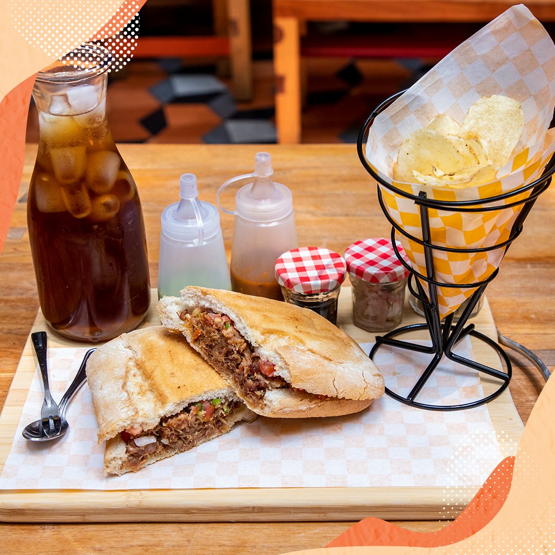 mercadoromaMX's tweet photo. ¿Quién dice que la mejor combinación no existe? Te presentamos esta chapata de achicalada… tan deliciosa como se ve. La encuentras en #LaCiabatta 🤤
#mercadoroma #chapata #ciabatta #achicalada #chabata #anitaliano #panitalianoclásico #comidaitaliana #cocinaitaliana #gourmet https://t.co/U9tp4ARhz8