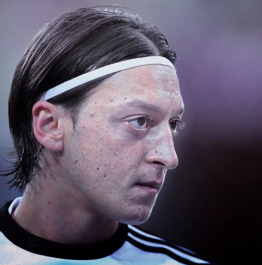 :)) <a href="/M10/">Mesut Özil</a>
