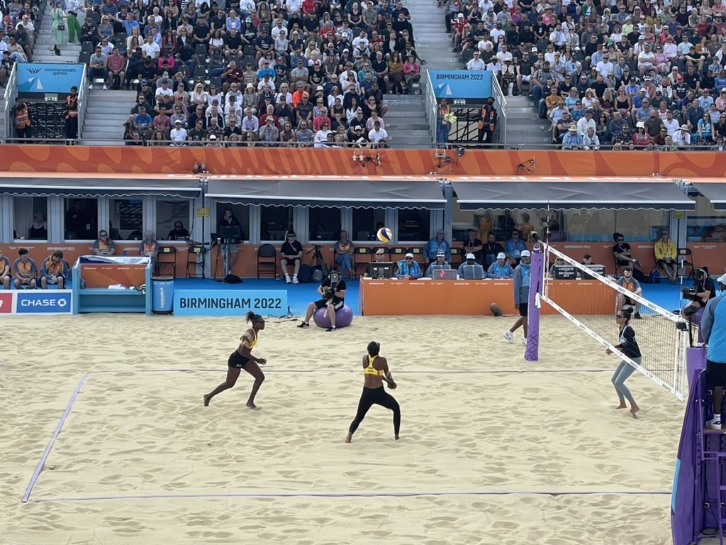 KatiSimpson1976's tweet photo. Day off to enjoy the Beach Volleyball #B2022 #CommonwealthGames22 https://t.co/Chd2QRcnYv