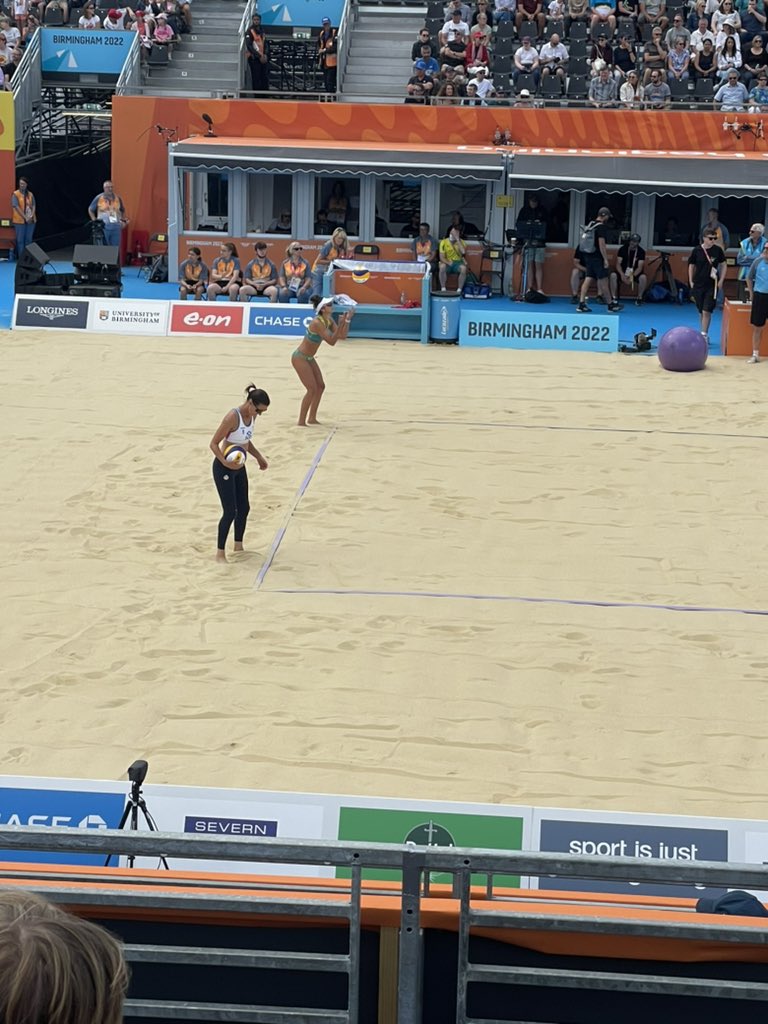 KatiSimpson1976's tweet photo. Day off to enjoy the Beach Volleyball #B2022 #CommonwealthGames22 https://t.co/Chd2QRcnYv