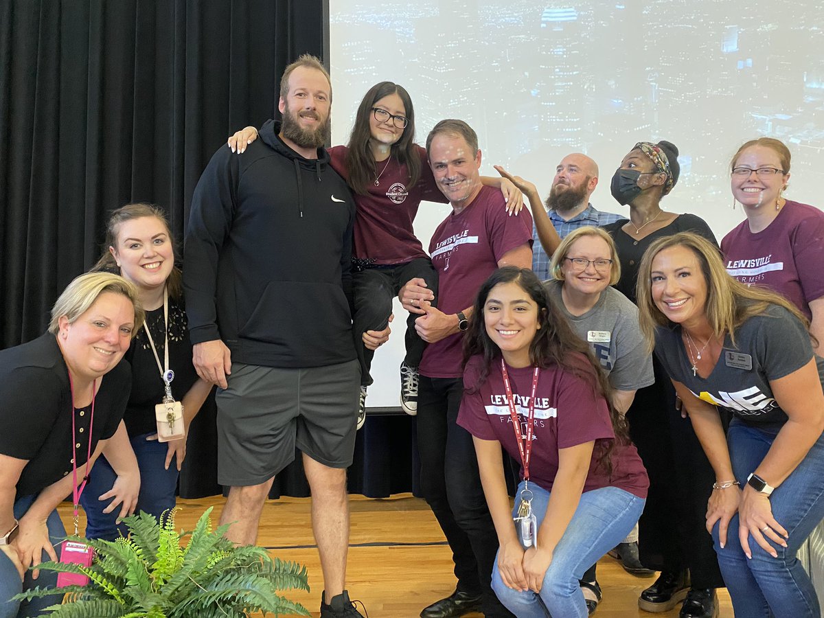 WilliamsonLHSH's tweet photo. Team D rocks!!!! #harmonjourney2022 https://t.co/avyVV6qTBX