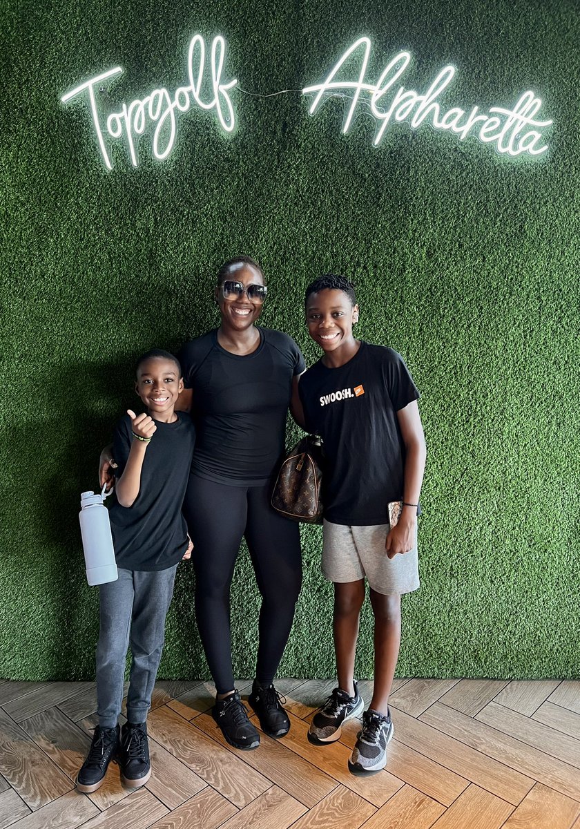 PD_JacksonATL's tweet photo. My last day swinging the clubs with my joy on legs before school starts. We all have improved so much and I love that we could share this time together. 🏌🏾‍♀️🏌🏾🏌🏾#MakingMemories #webeclubbin  #backtoschool https://t.co/g6vSWCDJ3D