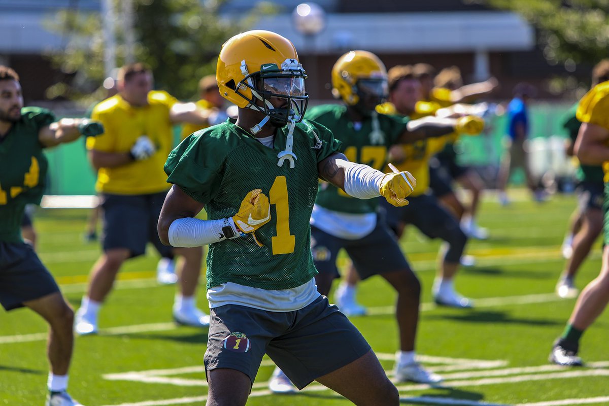F7_Zero2_Guy's tweet photo. I see you @CourtneyEuban11 π Looking fire π₯ in that #ShadowXR π€πΌπ¦¬ Good luck to you and your @NDSUfootball family this season from @XenithFootball https://t.co/i7CU2NuWFa