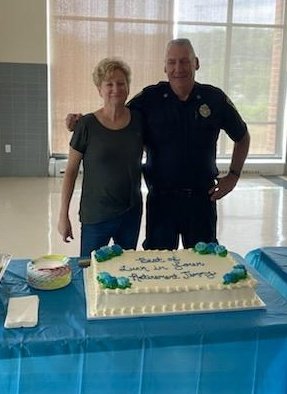 MHSathletix's tweet photo. Bittersweet day as we say goodbye to SRO Applegate &amp; wish him well in his next chapter! Officer Applegate walked out the doors with the last Jr Police Academy of the summer, a program he created &amp; organized. A friend to all, he truly believes in community! THANK YOU!#MelrosePS https://t.co/6sEuqb4y91