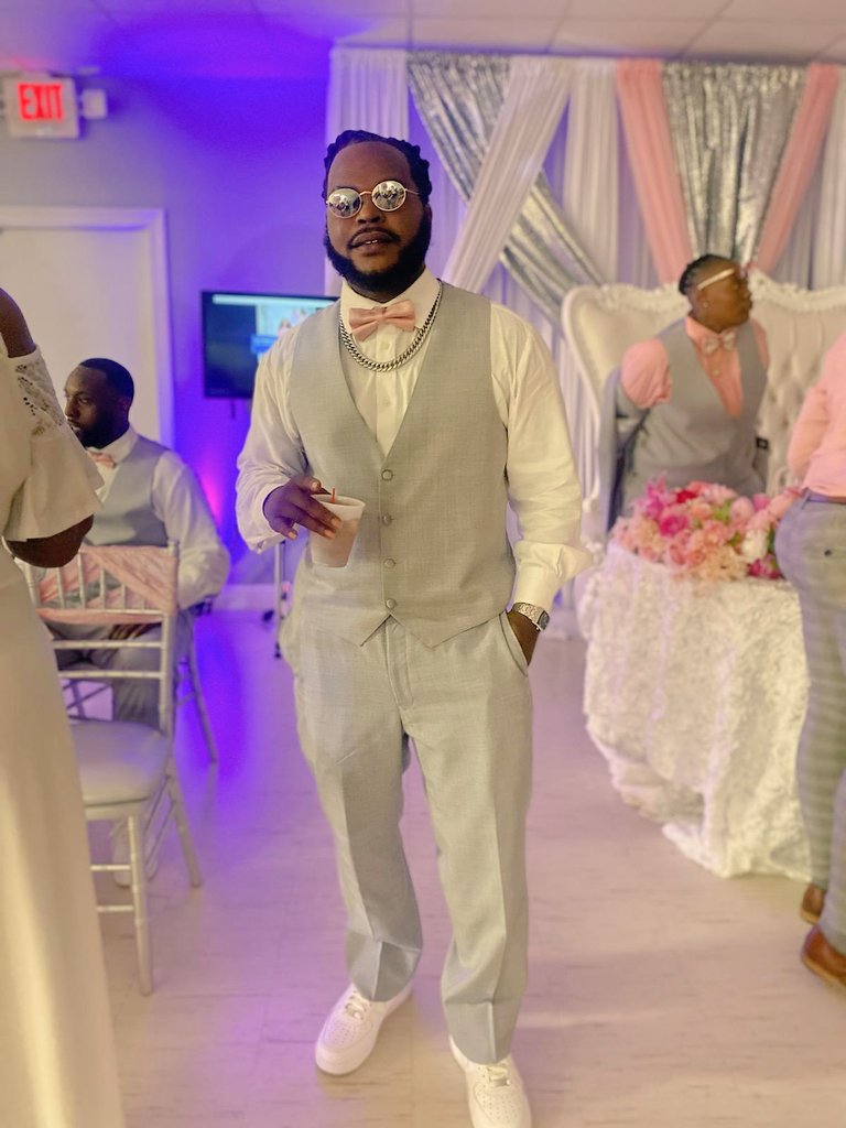 Sj4lN's tweet photo. Had to step for my auntie wedding 
Dat boi on point you here me 🤤🤤🙌🙌💯💯🔥🔥🔥 https://t.co/PW4la6A8o0