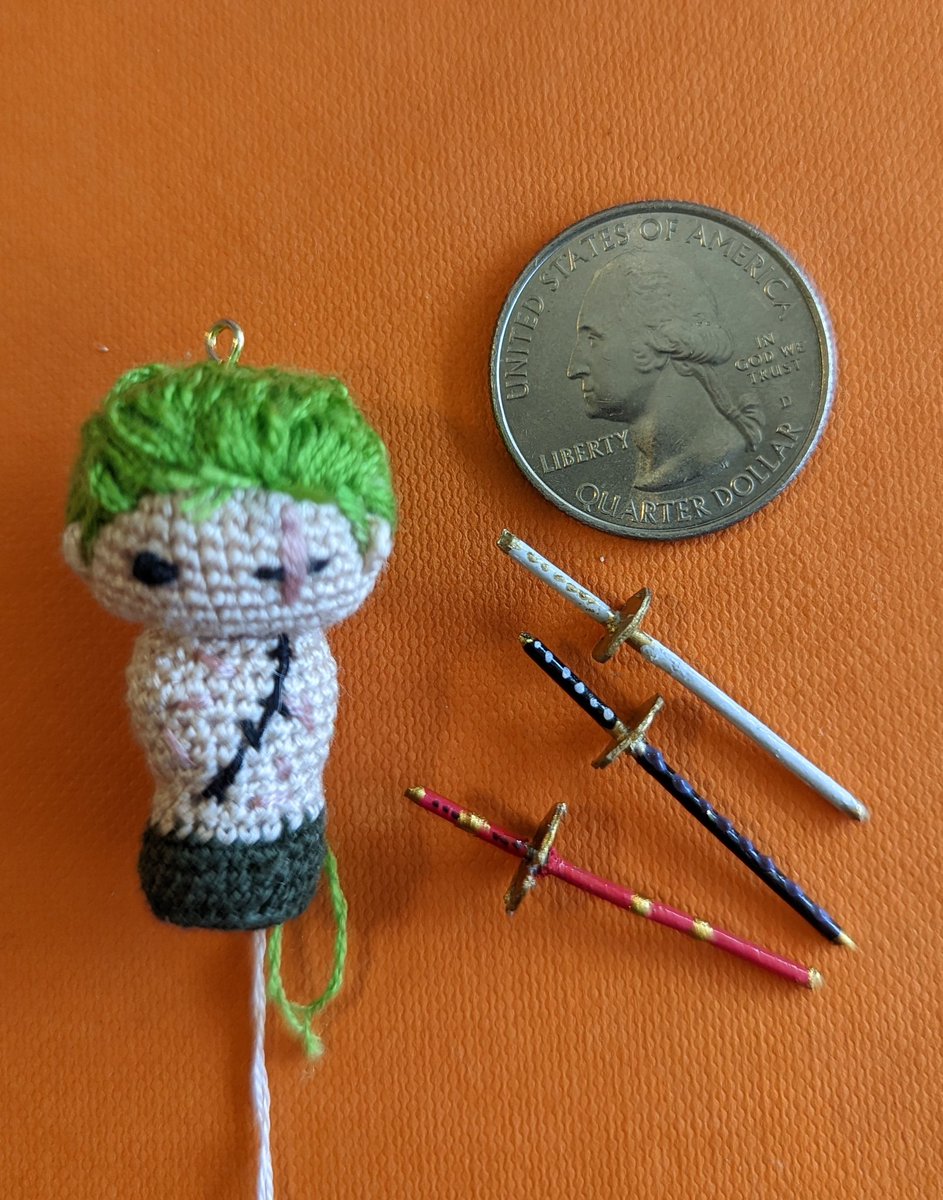 ishxallxyarn's tweet photo. Now with 3 swords... (US quarter for size reference)
#RoronoaZoro #ZoroOnePiece #OnePiece #WadoIchimonji #SandaiKitetsu #Shusui #MicroCrochet #Amigurumi https://t.co/VcmwezTN1r
