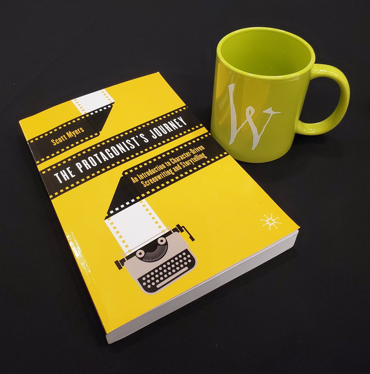 tracysnyder111's tweet photo. The Protagonist's Journey
By Scott Meyers @GoIntoTheStory
Masters class at the Willamette Writers conference.

#willwrite22
#WritingCommunity 
#writing https://t.co/P4N2aJ3f49
