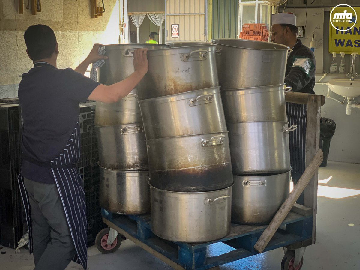 JalsaConnect's tweet photo. Some of pots it takes to provide meals for the guests of the Promised Messiah (as). 
#JalsaConnect https://t.co/hg2jztANCN