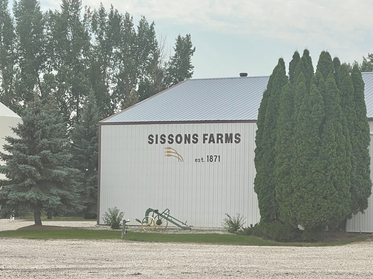 verwey_mark's tweet photo. Members of our Portage @BDO_Canada team were treated to a tour of beautiful Sissons Farms today. Congratulations on over 150 years of farming in our community! @BDOCanada_Ag @farmerblye https://t.co/dLXR4s5A3b
