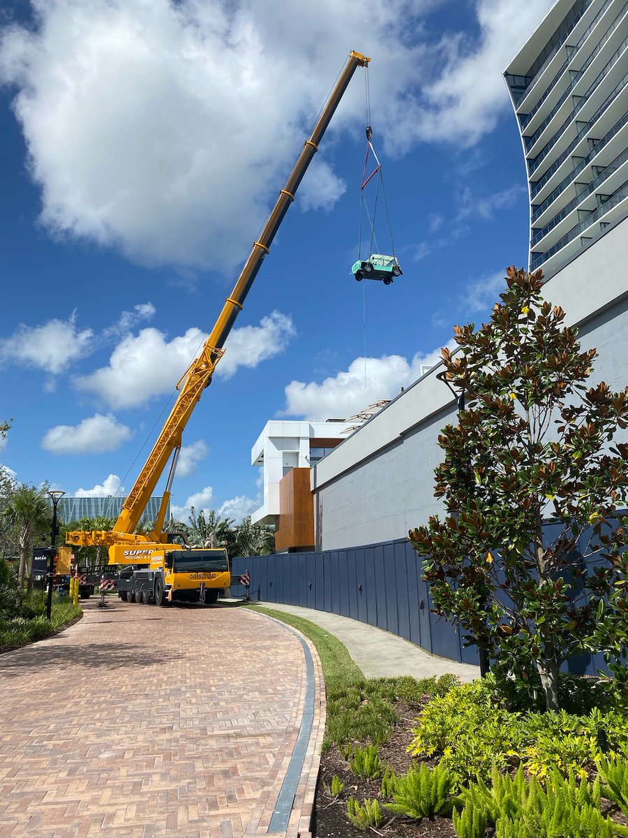 SuperiorRigging's tweet photo. We had the pleasure of woking with the @LNWaveHotel to prepare for their upcoming event using our 155T Liebherr LTM 1130-5.1 crane! #MakingTheToughLookEasy #LakeNona #LakeNonaWaveHotel #WaveHotel #VisitOrlando #SRE https://t.co/NFX4tTs5dd