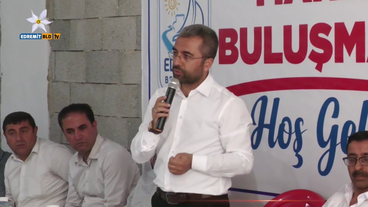 AdemARVAS_'s tweet photo. Edremit ilçemizin Şabaniye Mahallesinde ,Belediye Başkanımız sayın @ismailssay ,Belediye Meclis üyelerimiz ,Mahalle muhtarımız ve mahalle halkımızın yoğun teveccüh gösterdiği ,geniş katılımlı bir mahalle toplantısı düzenledik
Emeği geçenlerden Allah razı olsun... https://t.co/Y7yl5wl03X