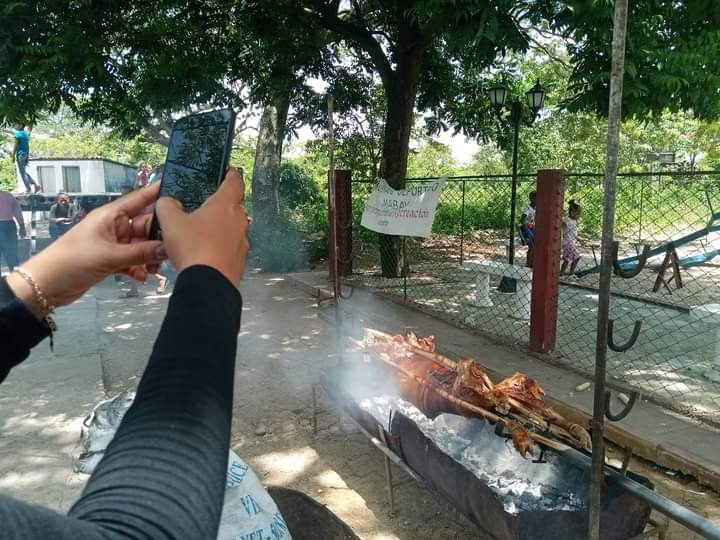 YanetsyCubana's tweet photo. Quieres saber qué se respira en el Consejo Popular Pompita-Mabay en #Bayamo #ProvinciaGranma alegría, optimismo y confianza #CubaEsAmor #CubaPorLaPaz @DiazCanelB @DrRobertoMOjeda @CapoNapoles @EduardoLpezLey3 @PartidoPCC @ReydierBernal @MichelCarlosSa2 https://t.co/WRQLvqmPg5