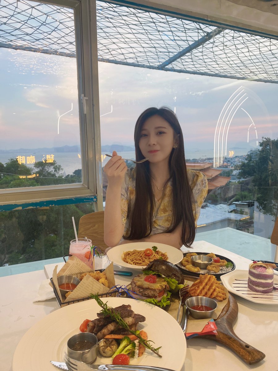 Nancy (@kunausilvernail) on Twitter photo 