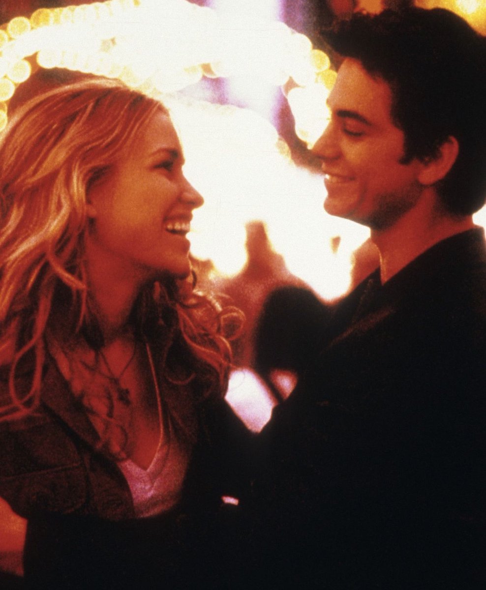 mefeater's tweet image. 22 years ago ‘Coyote Ugly’ premiered in theaters 💕