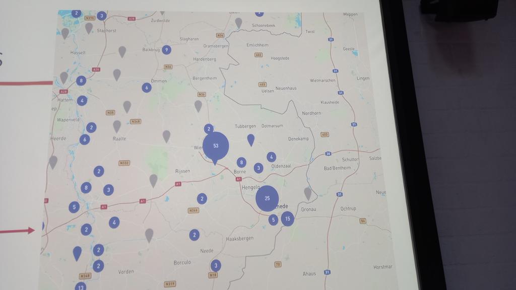 Een groep Oekraïense 🇺🇦 kinderen vanuit Huize Alexandra in #Almelo🇳🇱 hebben meegedaan aan het watermonster project van <a href="/NatuurenMilieu/">Natuur & Milieu</a>. Ze hebben hard gewerkt, echt trots dat ze met 53 metingen (hoogste aantal in Overijssel) bijdragen aan een betere waterkwaliteit in Nederland 👍