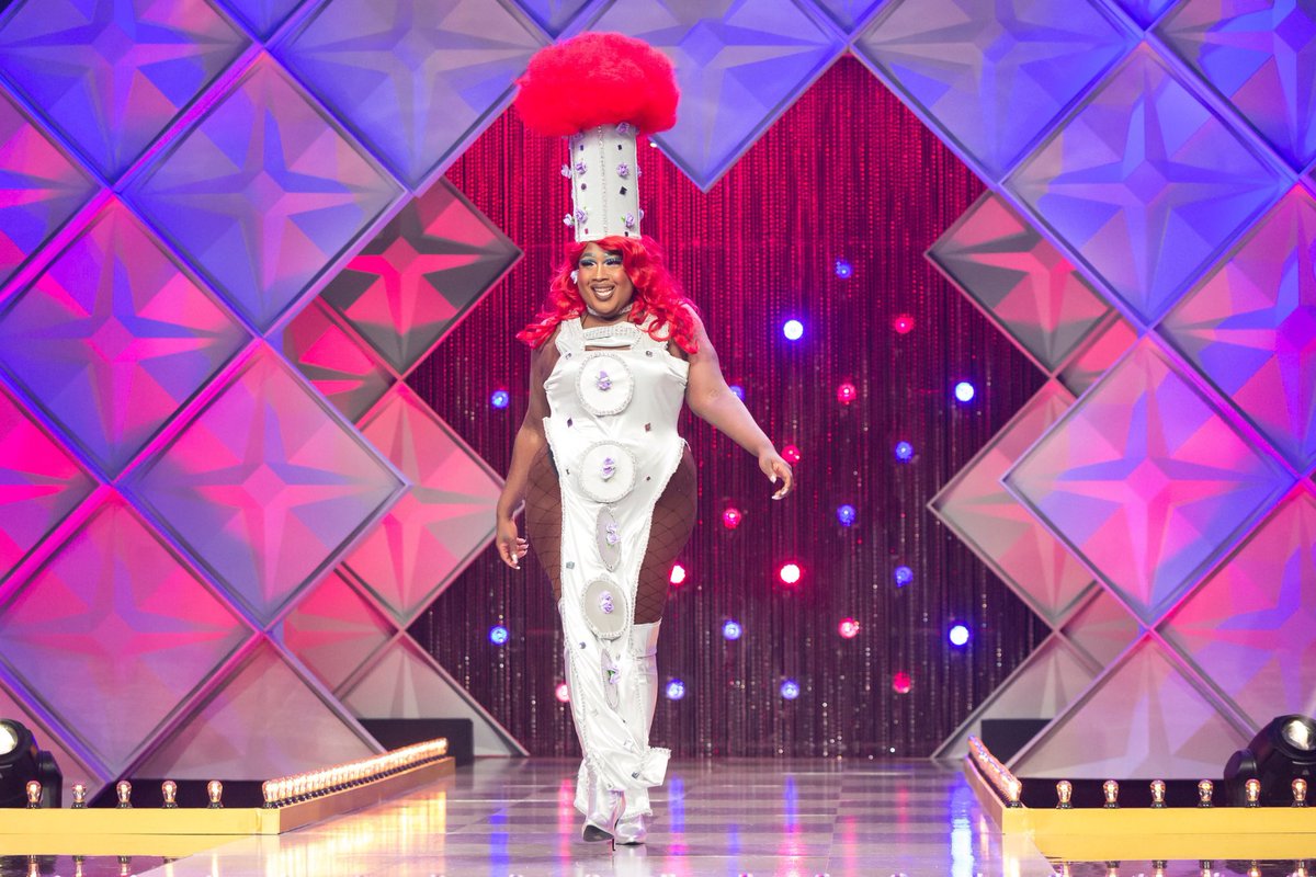 jadashada's tweet photo. NOW …. Did JadaShada Sabotaged herself because the 1 song she wanted to lipsync to was Tamia (Stranger In My House) Thunderpuss remix that she has been performing for years in the clubs 🤔.. #WhoKnows 🍽💄🍽 #CanadasDragRace @canadasdragrace @CraveCanada @wowpresentsplus https://t.co/wQ50pXiOfg