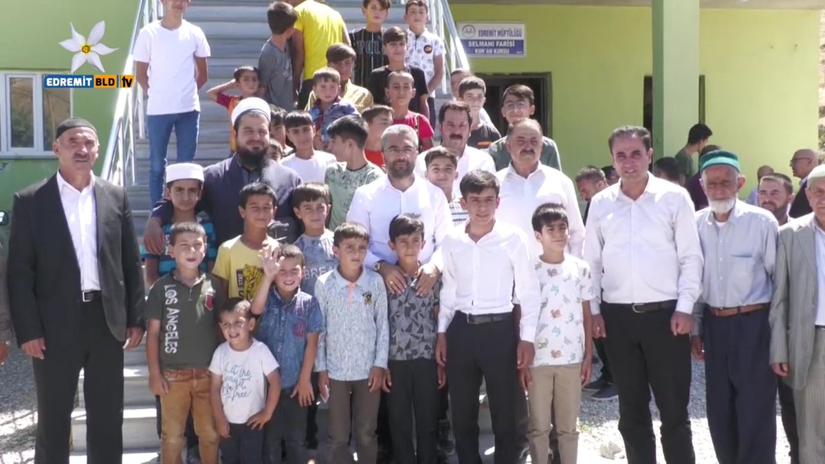 AdemARVAS_'s tweet photo. Edremit ilçemizin Şabaniye Mahallesinde ,Belediye Başkanımız sayın @ismailssay ,Belediye Meclis üyelerimiz ,Mahalle muhtarımız ve mahalle halkımızın yoğun teveccüh gösterdiği ,geniş katılımlı bir mahalle toplantısı düzenledik
Emeği geçenlerden Allah razı olsun... https://t.co/Y7yl5wl03X