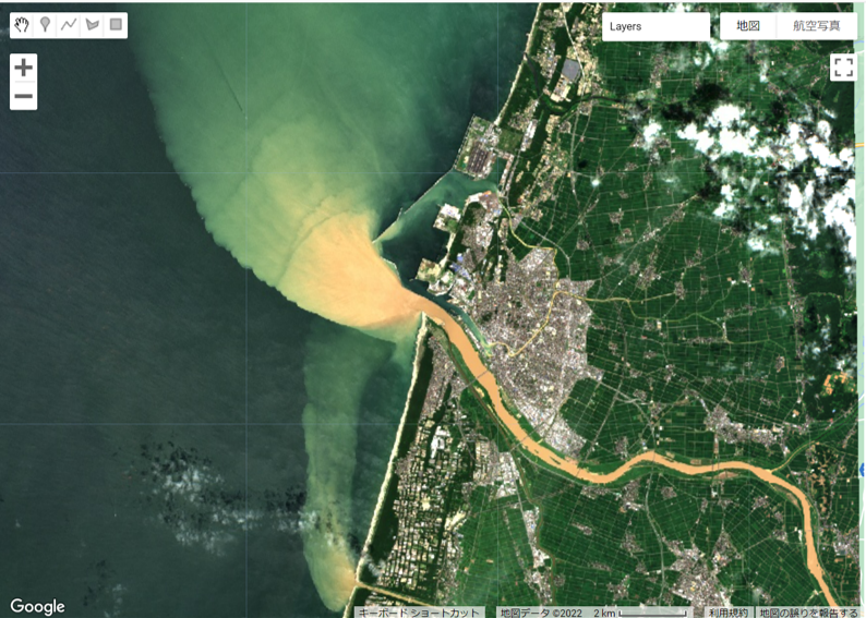 RESTEC_Training's tweet photo. 洪水後は天気が悪いのでSAR衛星が力を発揮しますが、8月5日はSentinel-2🛰も東北を観測していました。

雲の切れ目から各地の濁流が見えます。

↖青森県五所川原市
↗山形県酒田市
↙新潟県村上市
↘新潟県新潟市

RESTECのVEGA（固定ツイート参照）で可視化しました。 https://t.co/HL3OefPLVZ