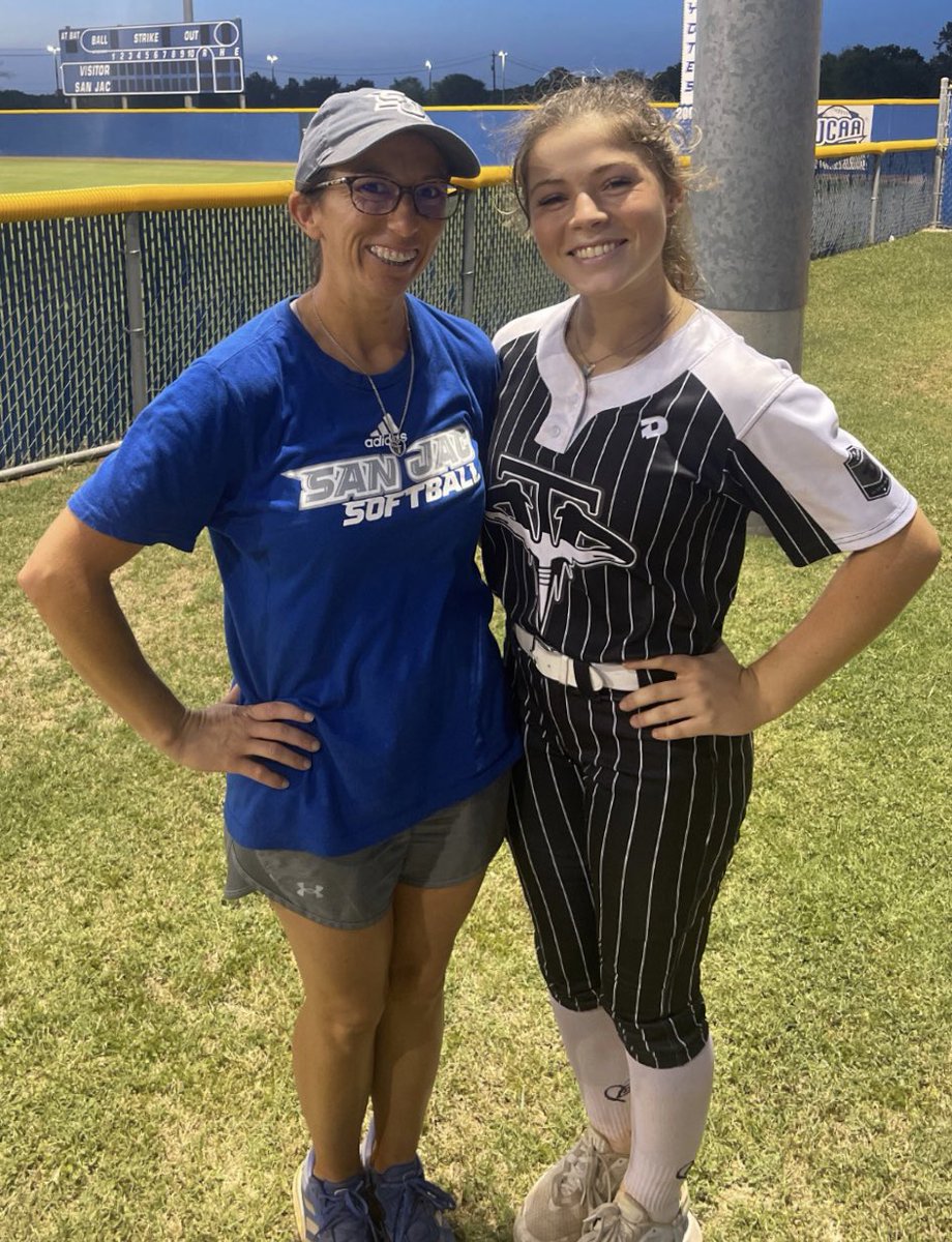 Vivien Thames tweet media