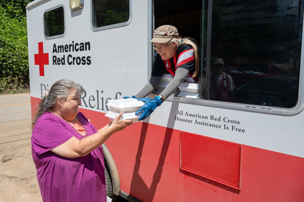 RedCross tweet picture