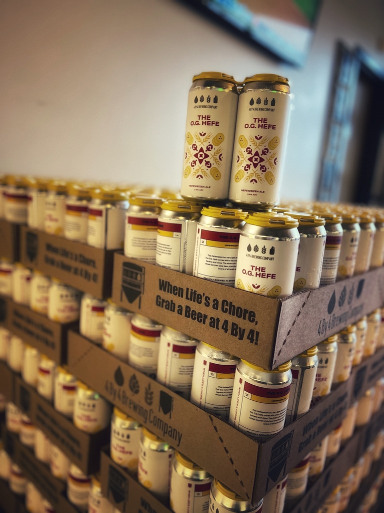4by4Galloway's tweet photo. Have you guys seen "The O.G. Hefe" out in stores?!
This is a great weekend beer to snag a 4 pack of! You can also swing by the taproom and grab some from our Grab & Go cooler!
#togobeer #hefeweizen #theog #beertogo #cannedbeer #supportlocal #springfieldmo #4by4brewingco https://t.co/Z33zfYN9Ye