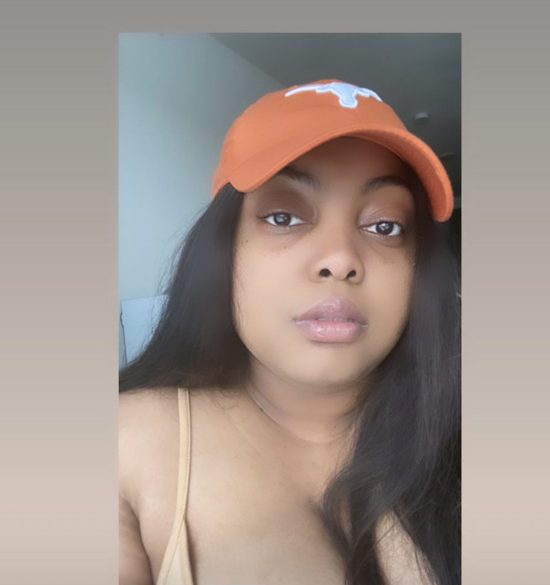 jarlow6's tweet photo. Happy Friday everyone🧡 https://t.co/Wa688H2col