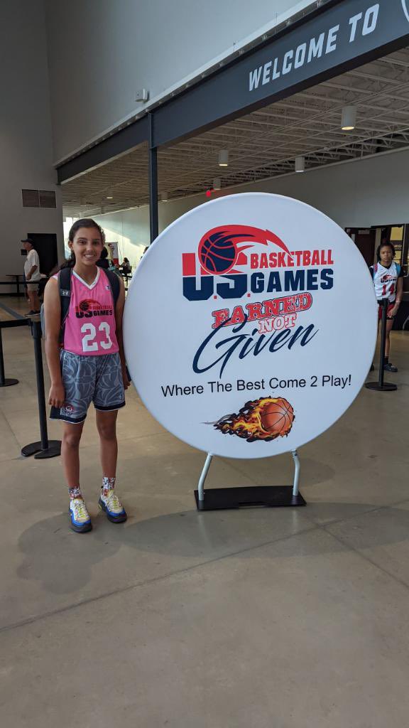 knyehinkson's tweet photo. Extremely proud of Kalee! Big weekend of last tournament! Good Luck team and my 23π #woodelite #pack2027 @WoodEliteSkillz @HinksonKalee https://t.co/c4oTL7M913