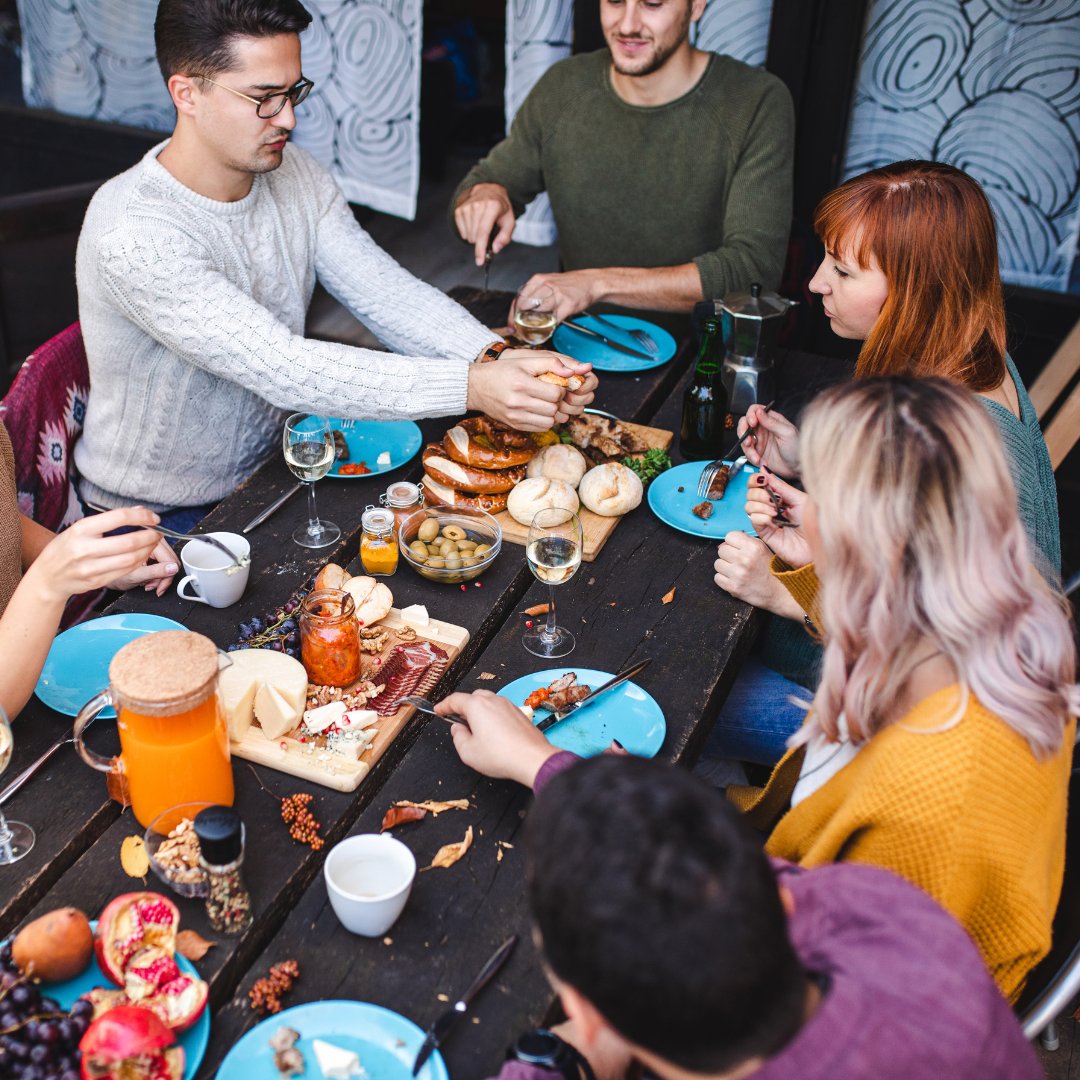 Drop below 👇 Where is your go to summer spot with friends?

#west77apts #lpcmidwest #lpcyoubelonghere #lovewhereyoulive #rivernorthapartments #chicagoskyline #chicagoapartments #apartmenthuntingchicago #apartmenthuntingrivernorth #rivernorthchicago #apartmentliving...